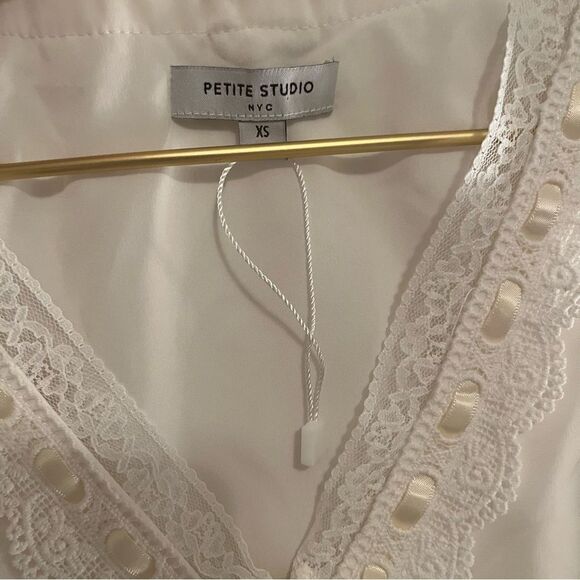 Petite Studio Joelle Lace Button-Up Blouse - Picture 4 of 8